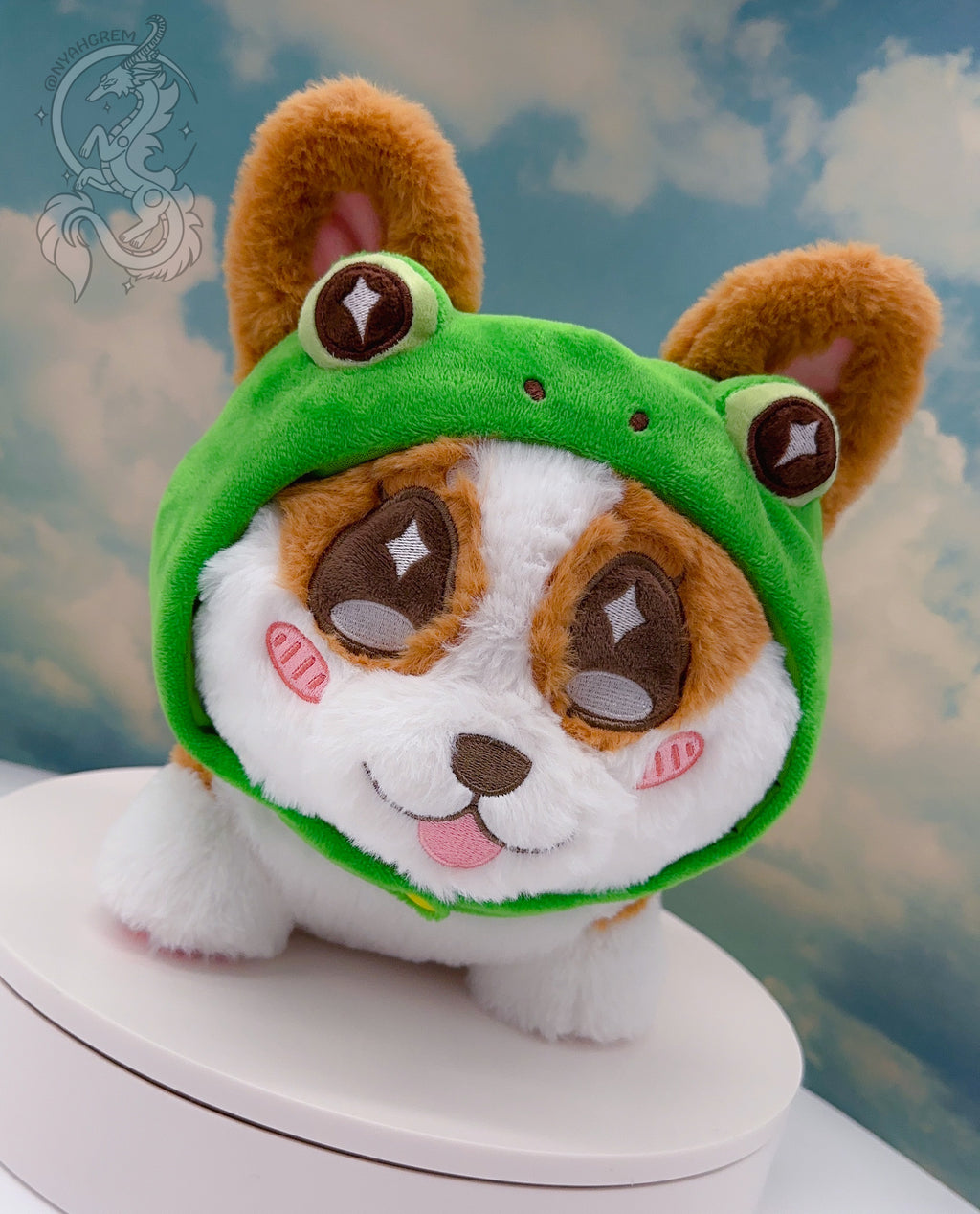 Froggy the corgi plushie